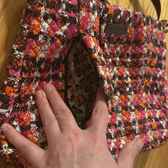 Vera Bradley crossbody - Picture 8 of 9